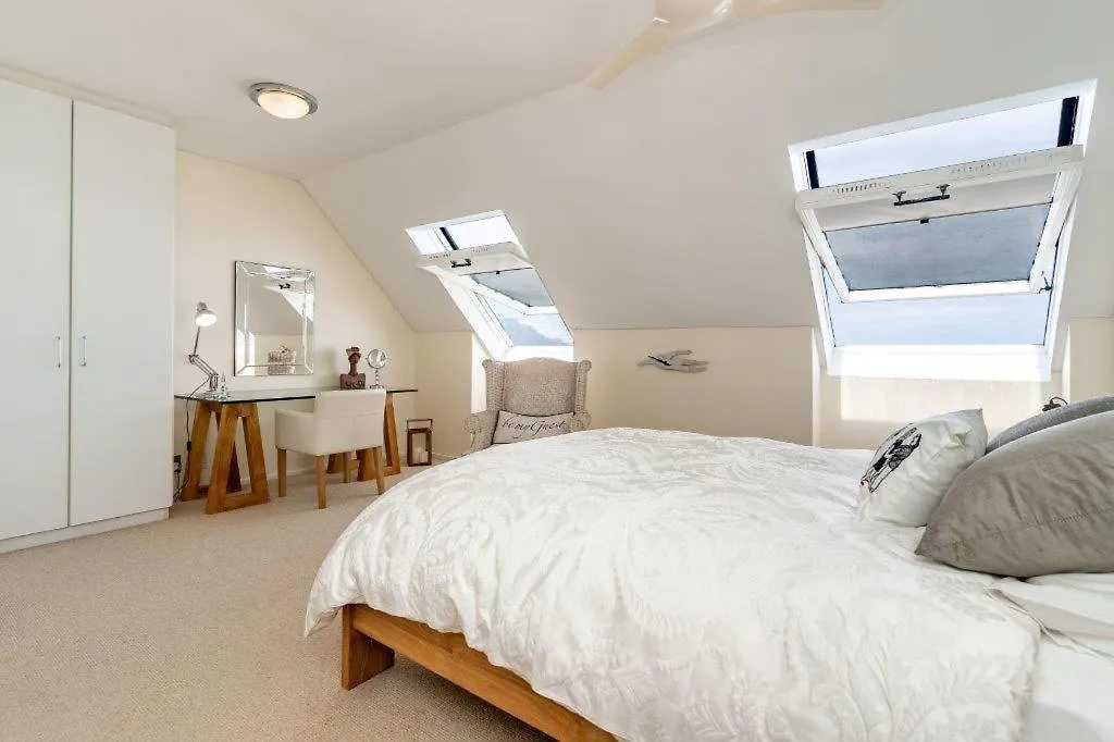 Dolphin Beach Penthouse Apartment Cape Town