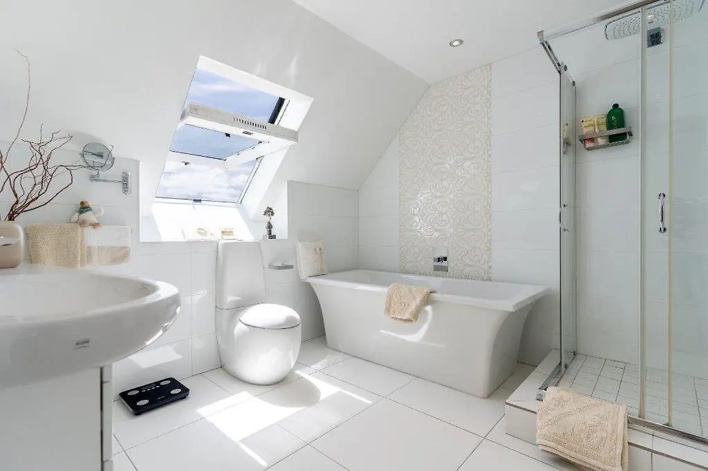 Dolphin Beach Penthouse Apartment
