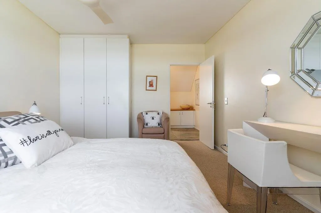 Dolphin Beach Penthouse Güney Afrika